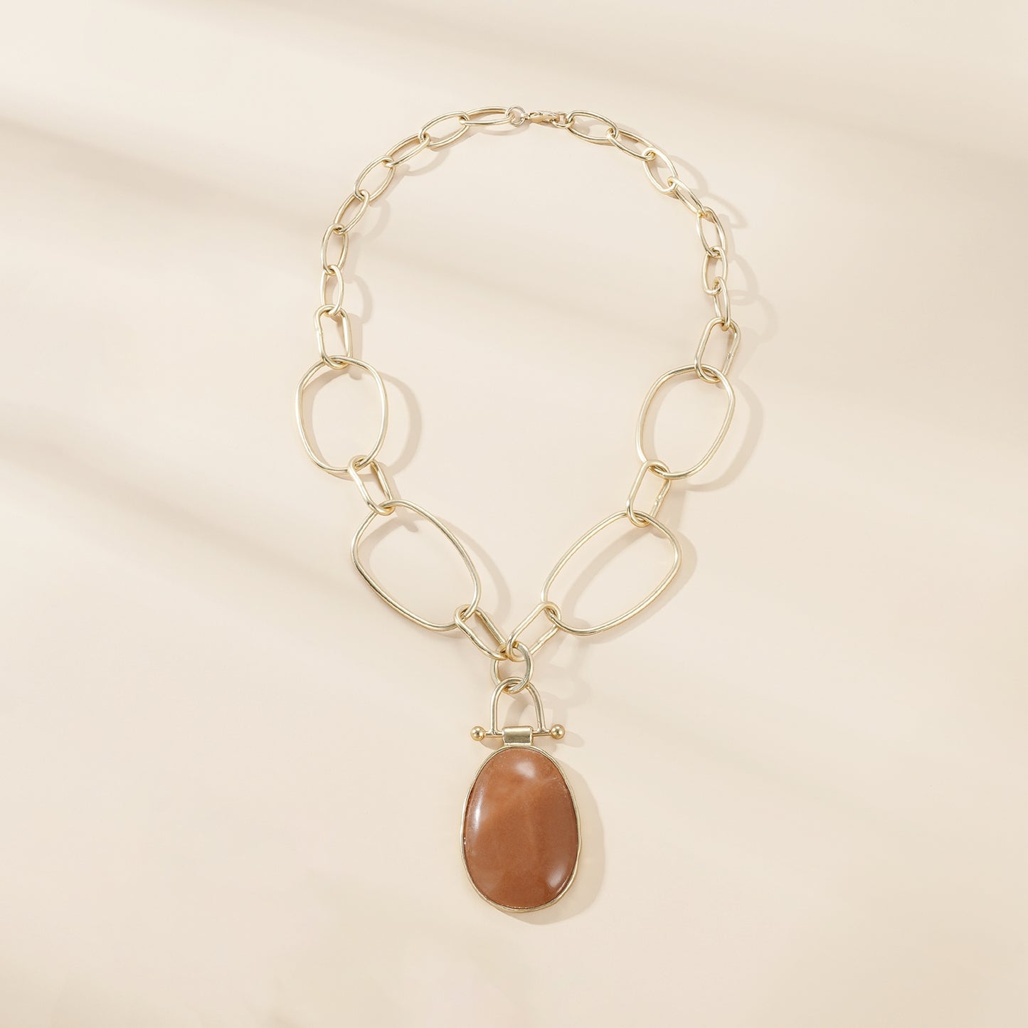 Luxe Oval Pendant Chain Necklace