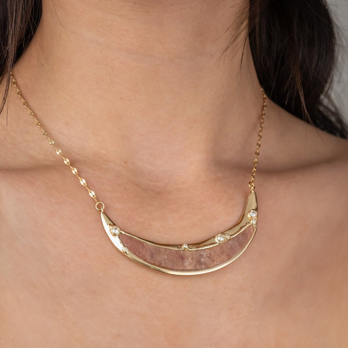Sparkles Curved Bar Pendant
