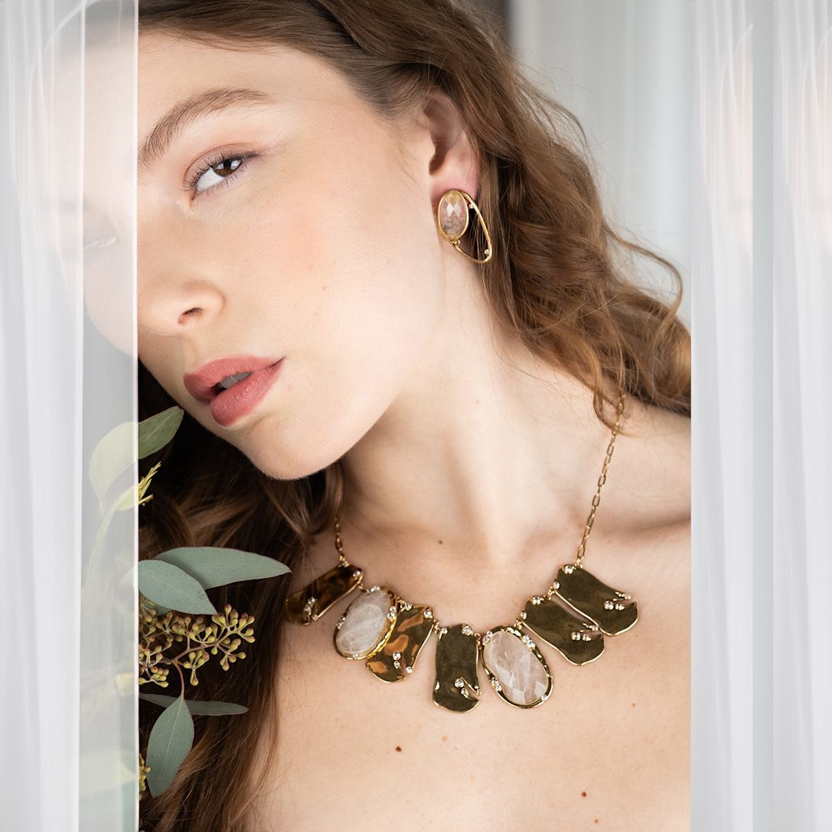 Golden Wave Collar