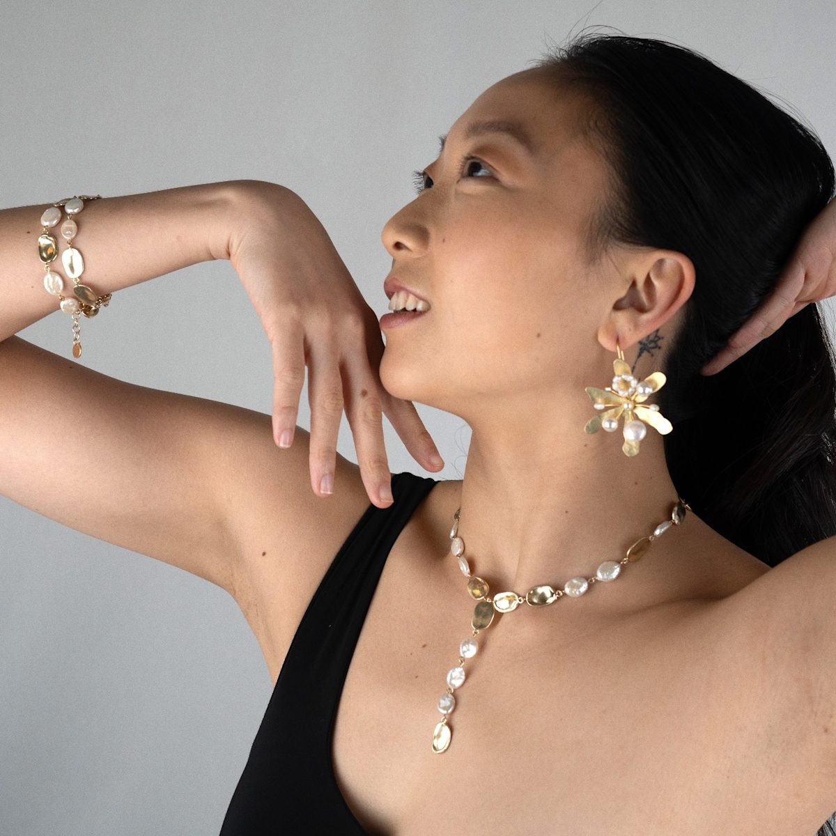 Sun-Kissed Pearls Lariat Necklace