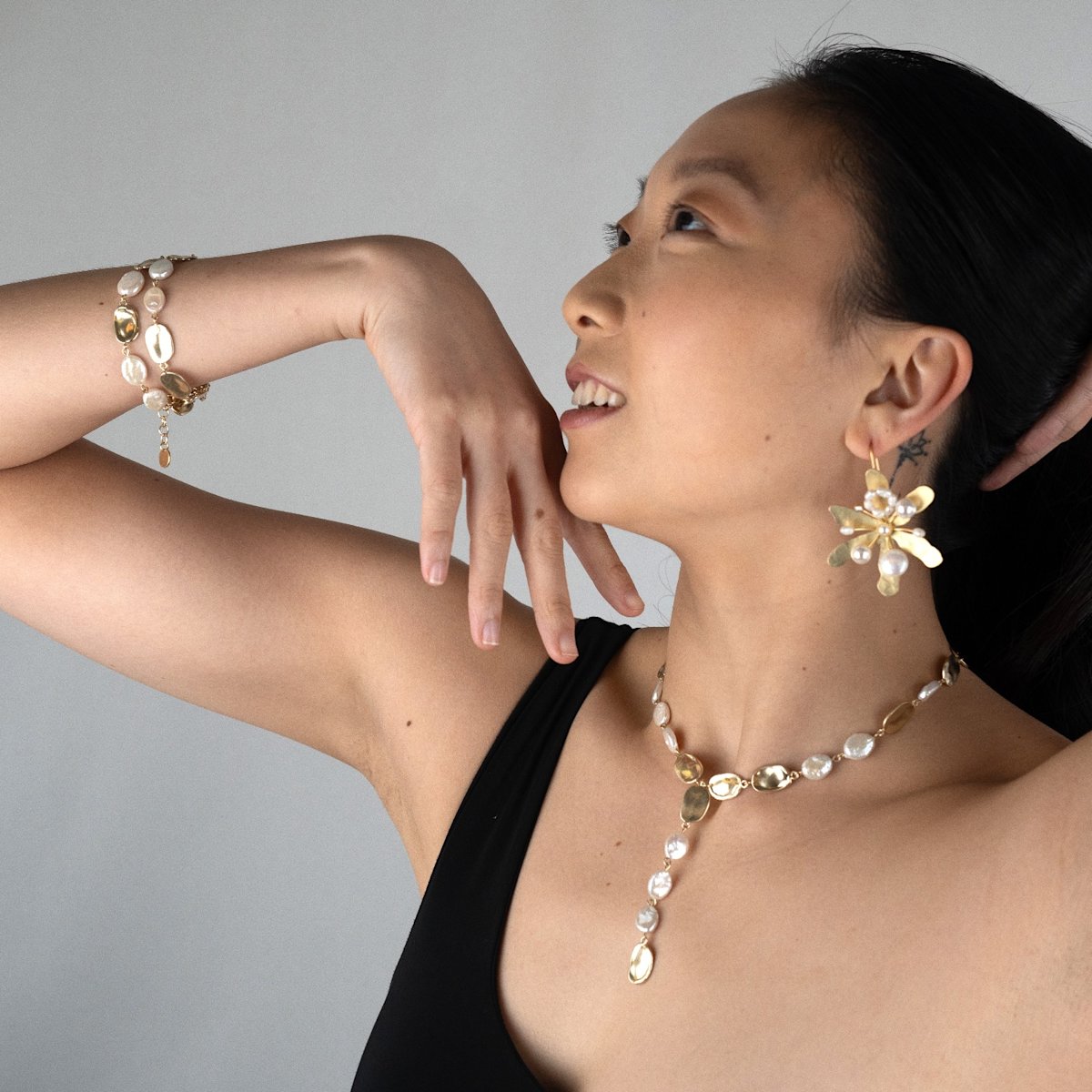 Golden Ripple Pearl Bracelet