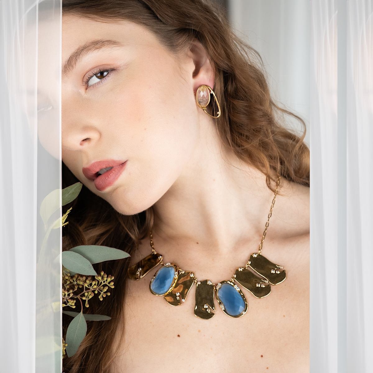 Golden Wave Collar