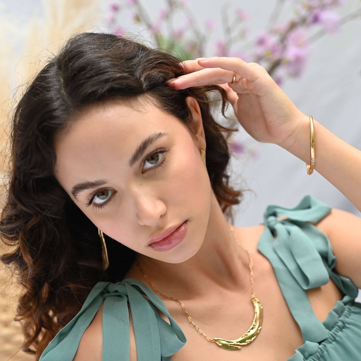 Tidal Arc Necklace
