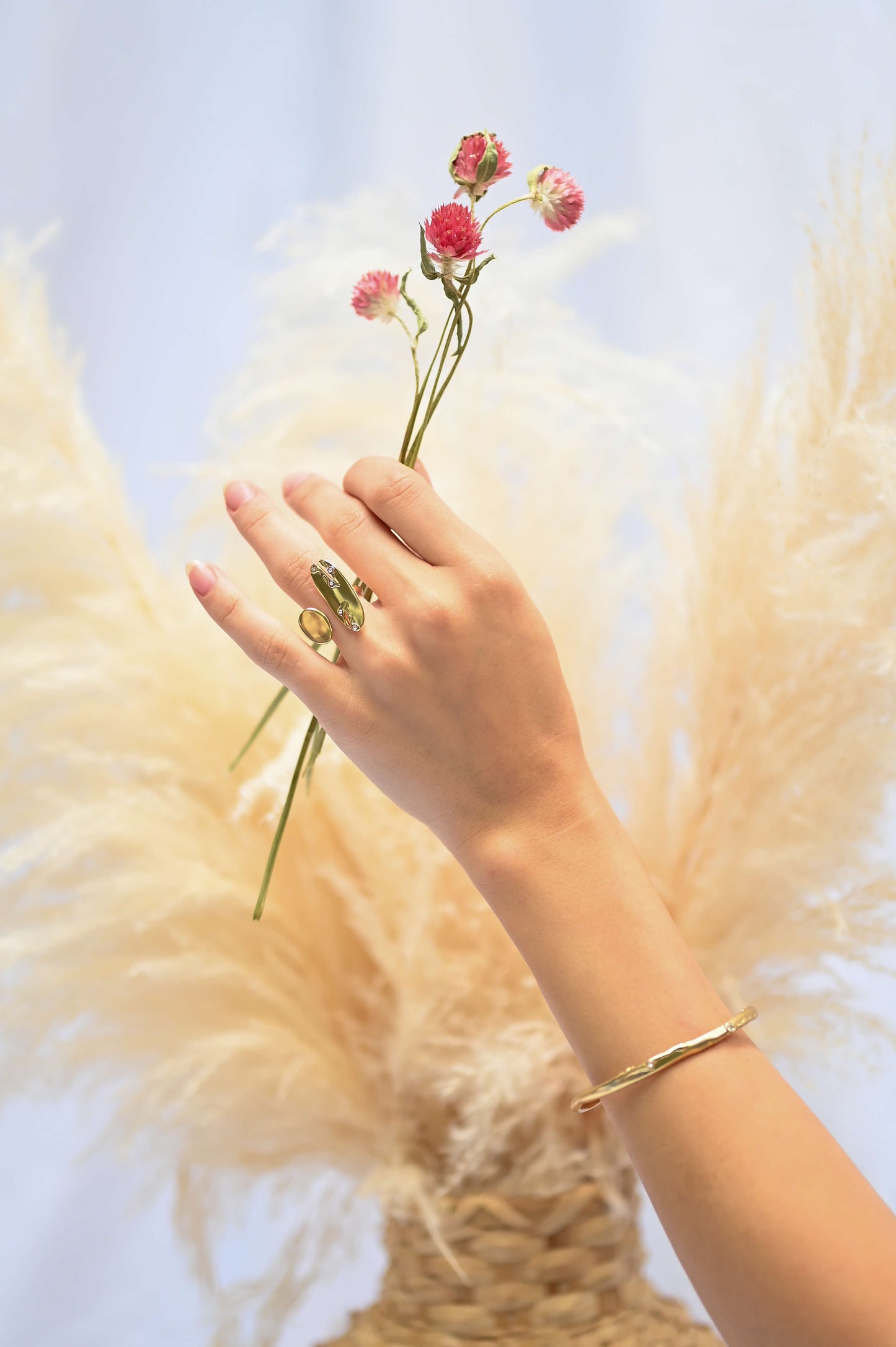 Organic Huggie Ring